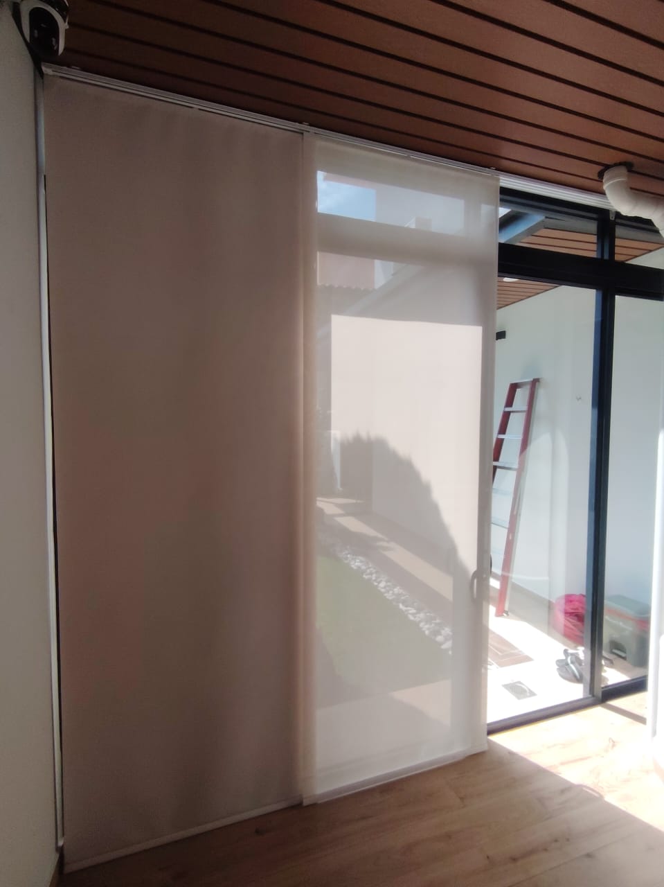 SLIDING PANEL BLIND
